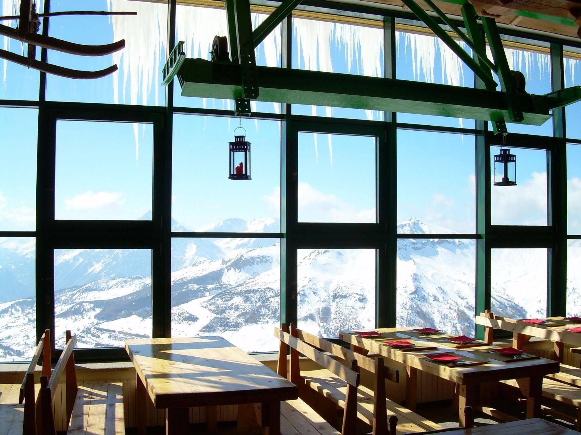 Hotel Tana Della Volpe Colle Colle Sestriere Exteriér fotografie